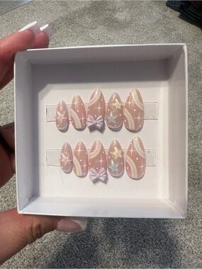 Medium almond press on nails